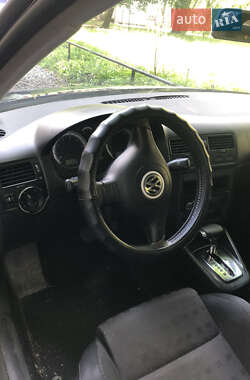 Седан Volkswagen Bora 2002 в 