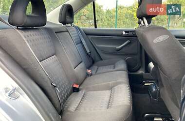 Седан Volkswagen Bora 2001 в 