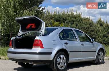 Седан Volkswagen Bora 2001 в 