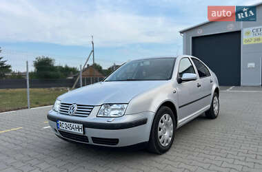 Седан Volkswagen Bora 2000 в Нововолынске