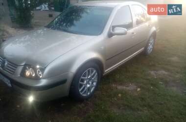 Седан Volkswagen Bora 2001 в Киеве