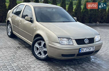 Седан Volkswagen Bora 2002 в Львове