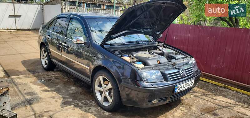 Седан Volkswagen Bora 2003 в Великій Михайлівці