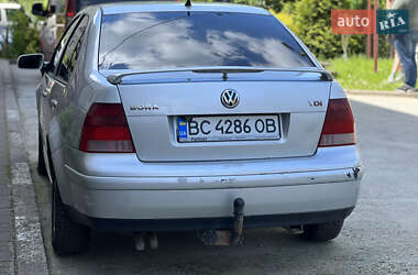 Седан Volkswagen Bora 2000 в 