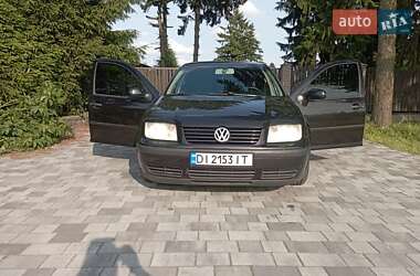 Седан Volkswagen Bora 2002 в Староконстантинове