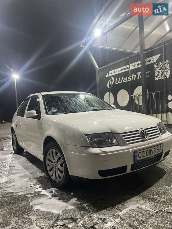 Седан Volkswagen Bora 1999 в Черновцах