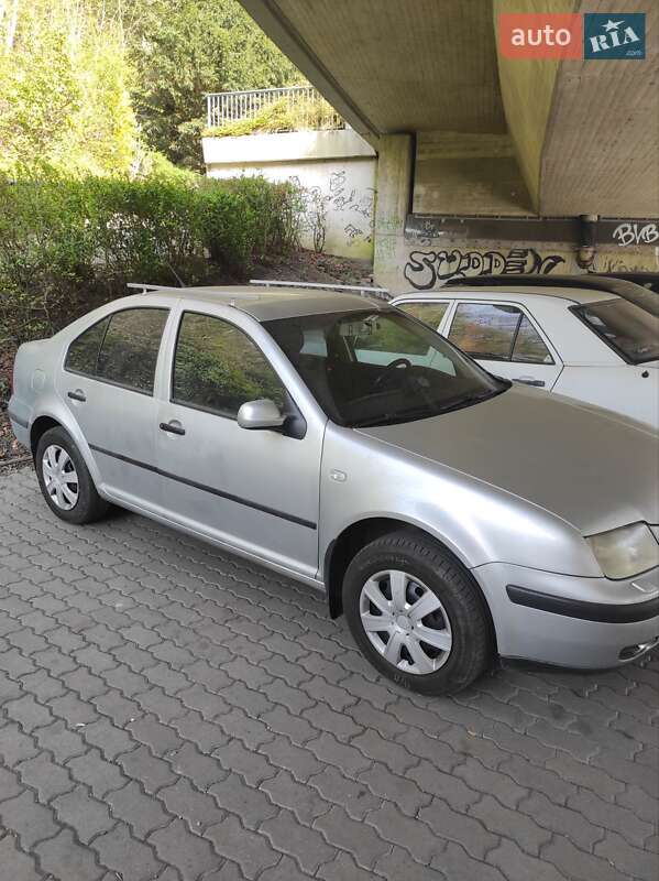 Седан Volkswagen Bora 2003 в Львові