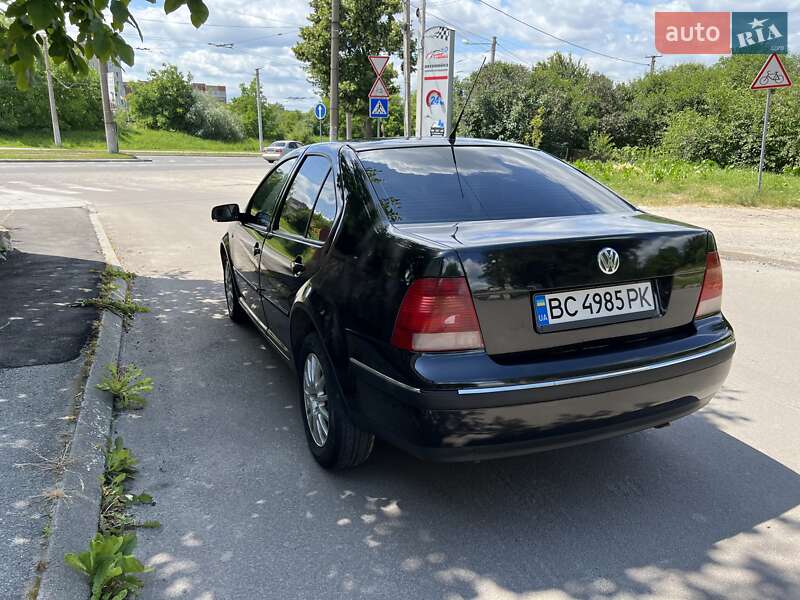 Седан Volkswagen Bora 2004 в Львове