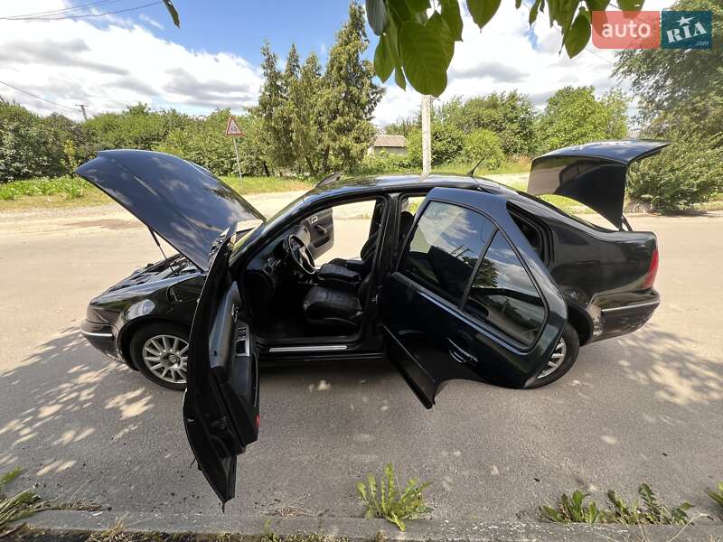 Седан Volkswagen Bora 2004 в Львове