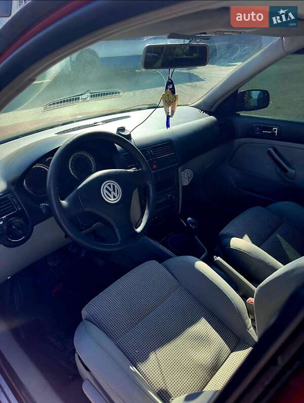 Седан Volkswagen Bora 2001 в Ужгороді