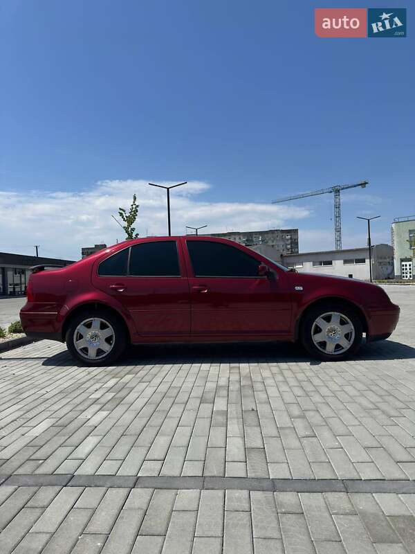 Седан Volkswagen Bora 2001 в Ужгороді