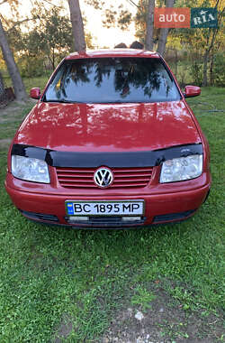 Седан Volkswagen Bora 2003 в Пустомитах