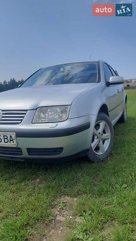 Седан Volkswagen Bora 2004 в Івано-Франківську
