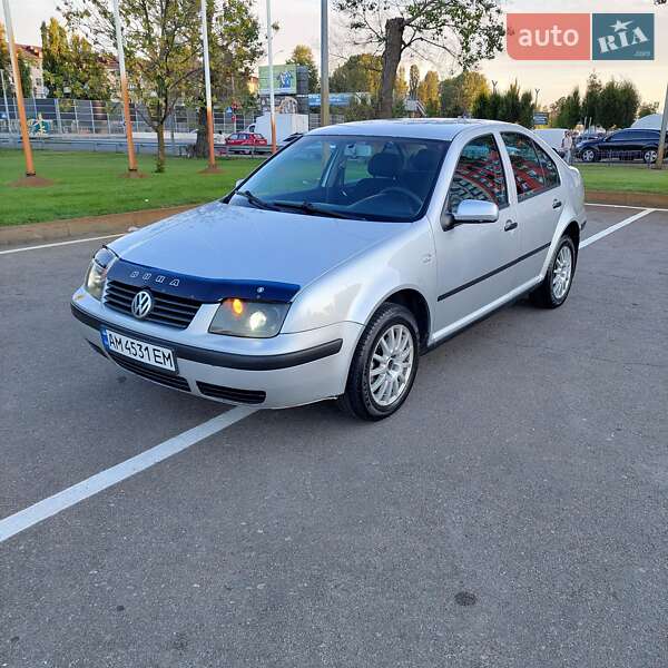 Седан Volkswagen Bora 2003 в Киеве