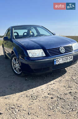 Седан Volkswagen Bora 2001 в Ивано-Франково