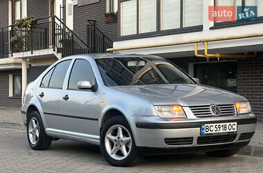 Седан Volkswagen Bora 2003 в Жовкві