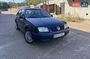 Седан Volkswagen Bora 2001 в Чернигове