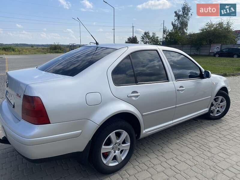 Седан Volkswagen Bora 2000 в Костополе
