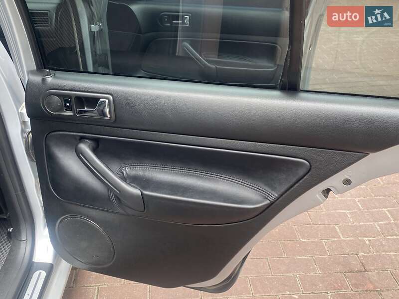 Седан Volkswagen Bora 2000 в Костополе