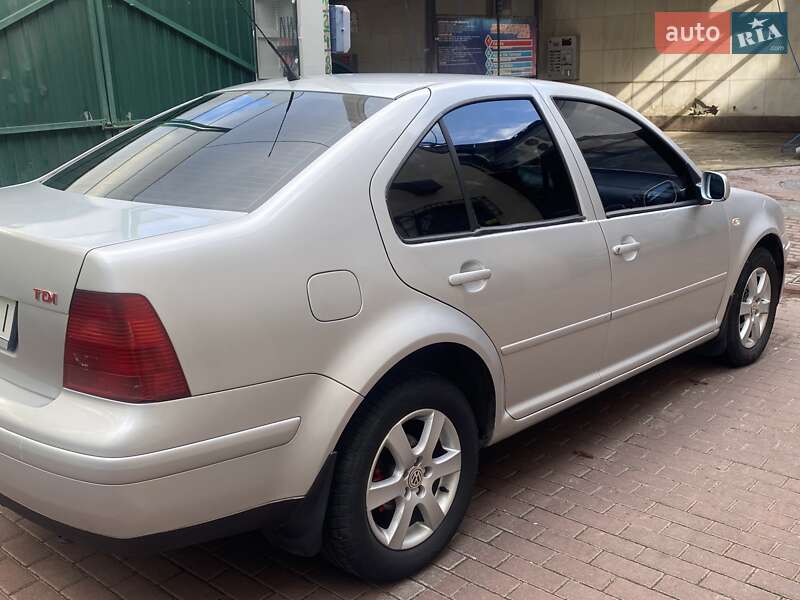 Седан Volkswagen Bora 2000 в Костополе