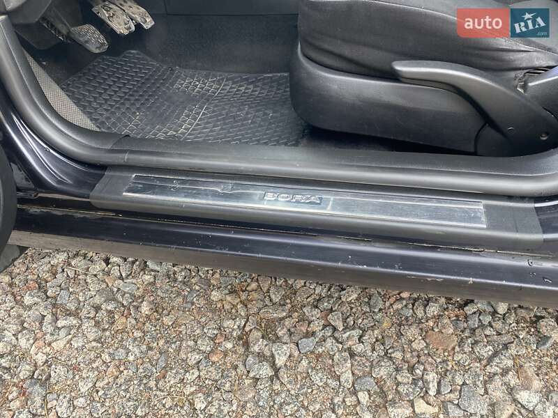 Седан Volkswagen Bora 2001 в Ржищеві