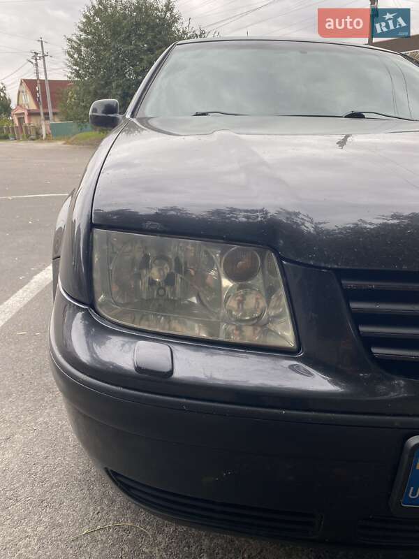 Седан Volkswagen Bora 2001 в Ржищеві