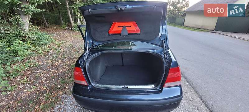 Седан Volkswagen Bora 2004 в Тернополе