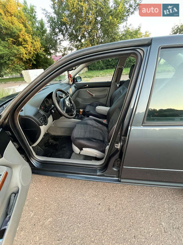 Седан Volkswagen Bora 2000 в Чернигове