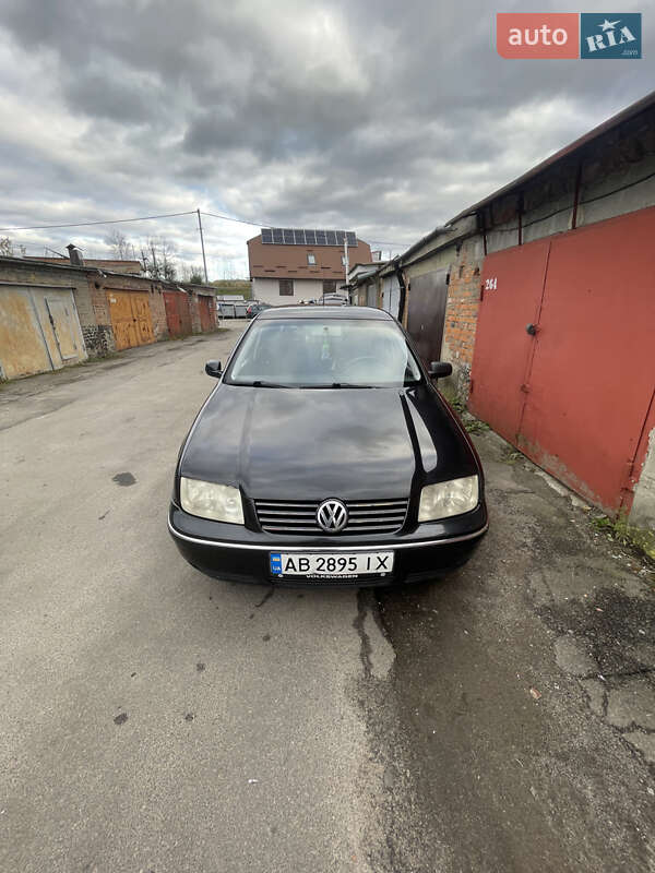 Седан Volkswagen Bora 2002 в Виннице