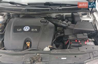 Седан Volkswagen Bora 1999 в  фото 15 Седан Volkswagen Bora 1999 в