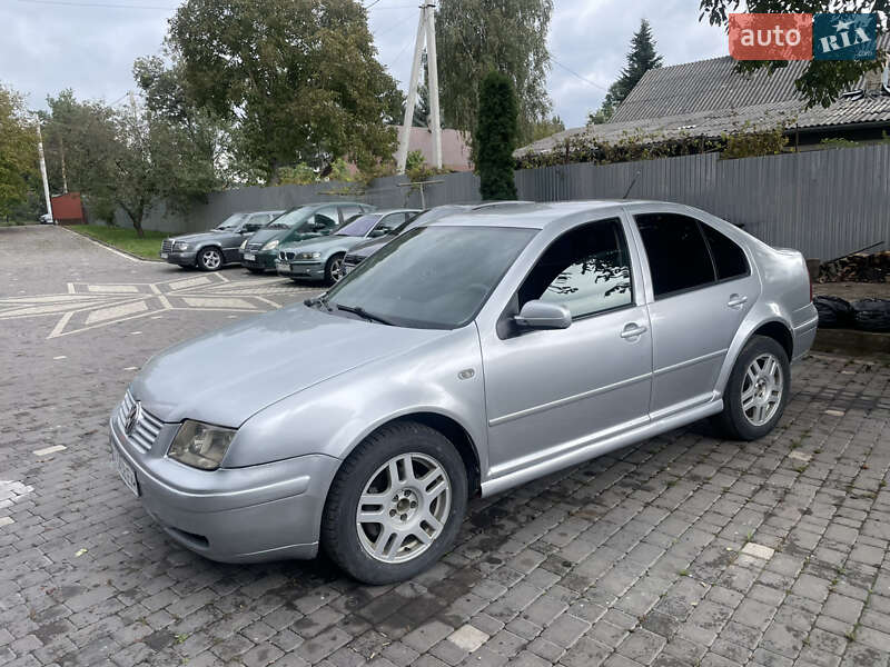 Седан Volkswagen Bora 1999 в Черновцах