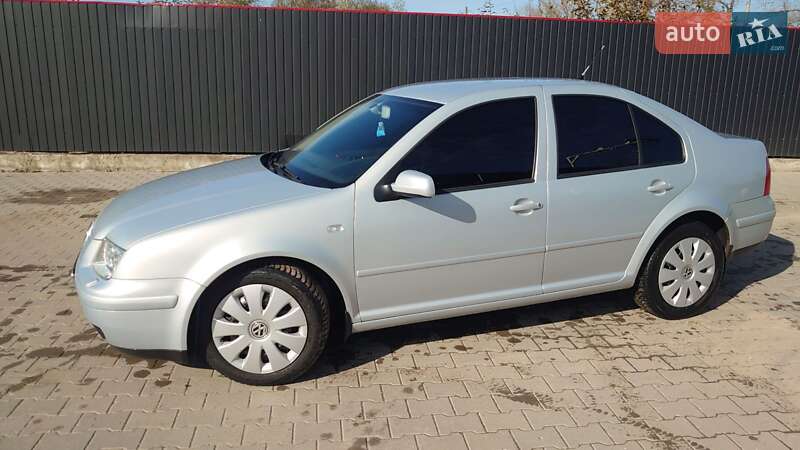 Седан Volkswagen Bora 2000 в Бучаче