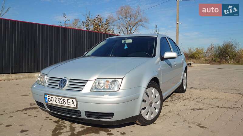 Седан Volkswagen Bora 2000 в Бучаче