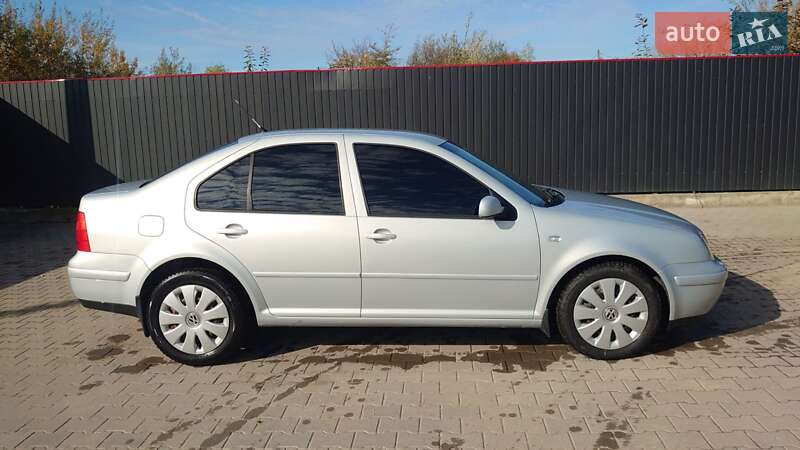 Седан Volkswagen Bora 2000 в Бучаче