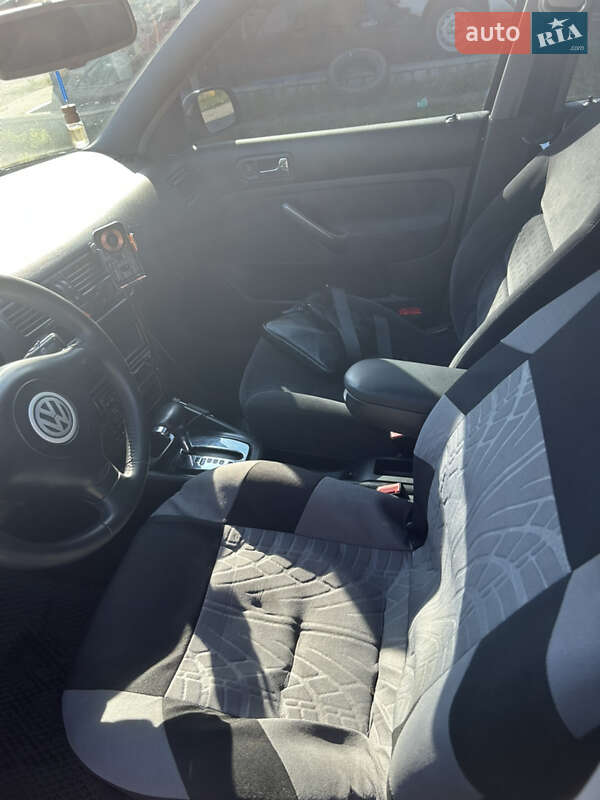 Седан Volkswagen Bora 2003 в Кременчуці