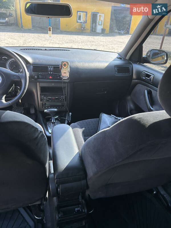 Седан Volkswagen Bora 2003 в Кременчуці