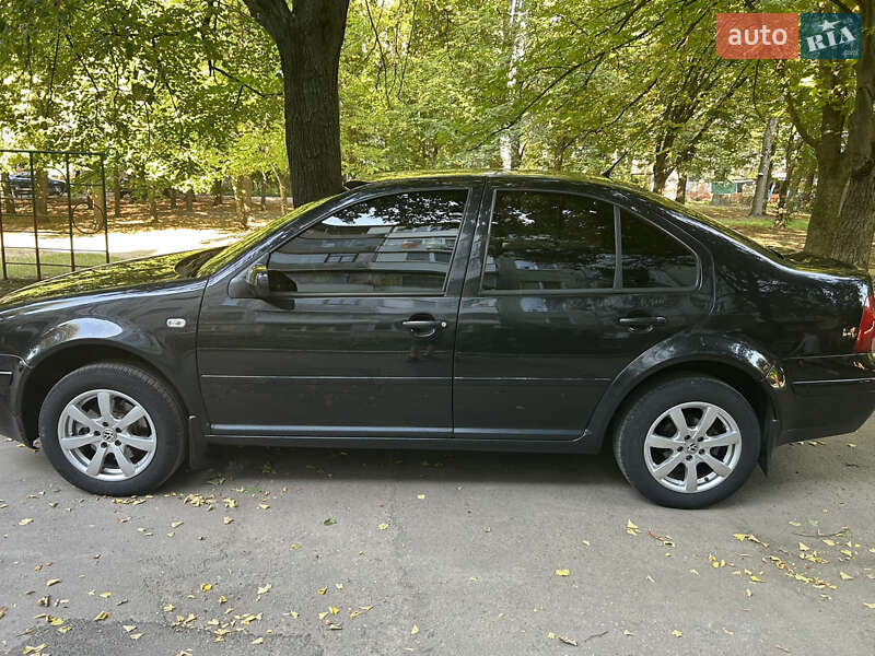 Седан Volkswagen Bora 2003 в Кременчуці