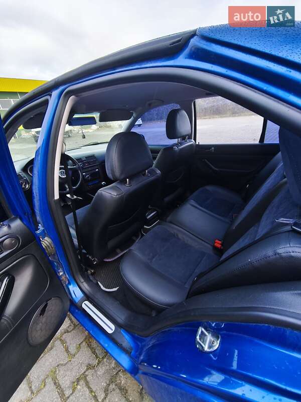 Седан Volkswagen Bora 2000 в Черновцах