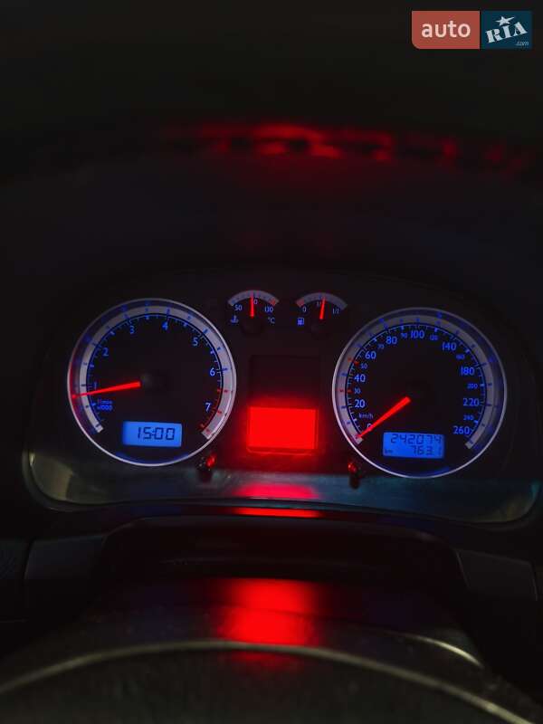 Седан Volkswagen Bora 2000 в Черновцах