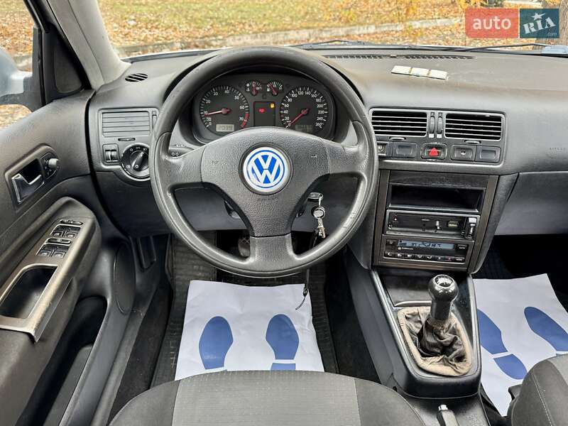 Седан Volkswagen Bora 2002 в Киеве