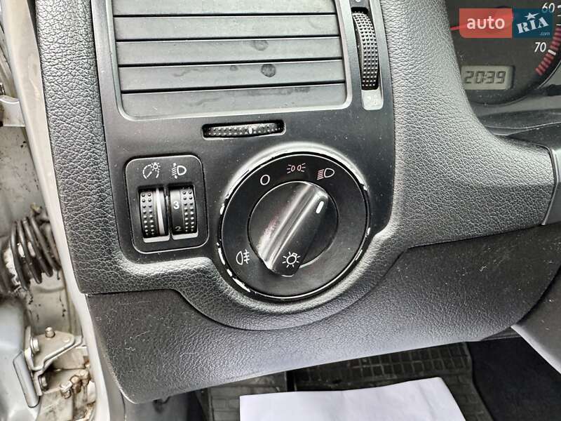 Седан Volkswagen Bora 2002 в Киеве