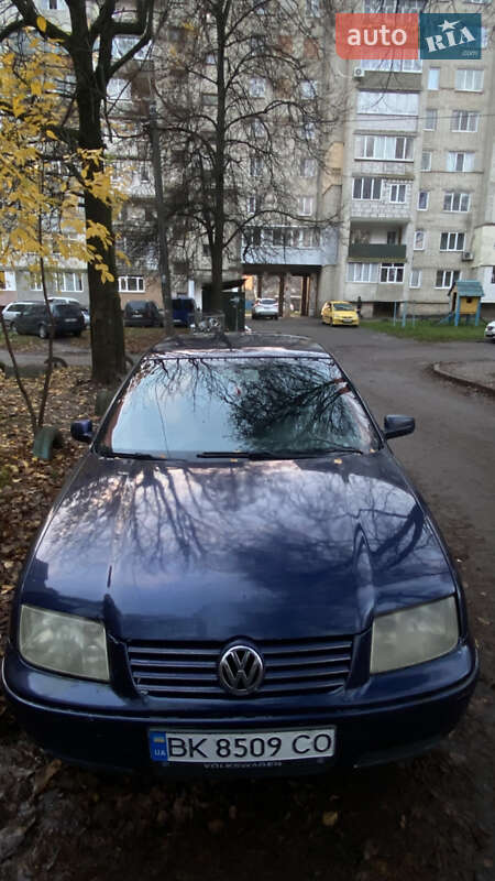Седан Volkswagen Bora 2001 в Ровно