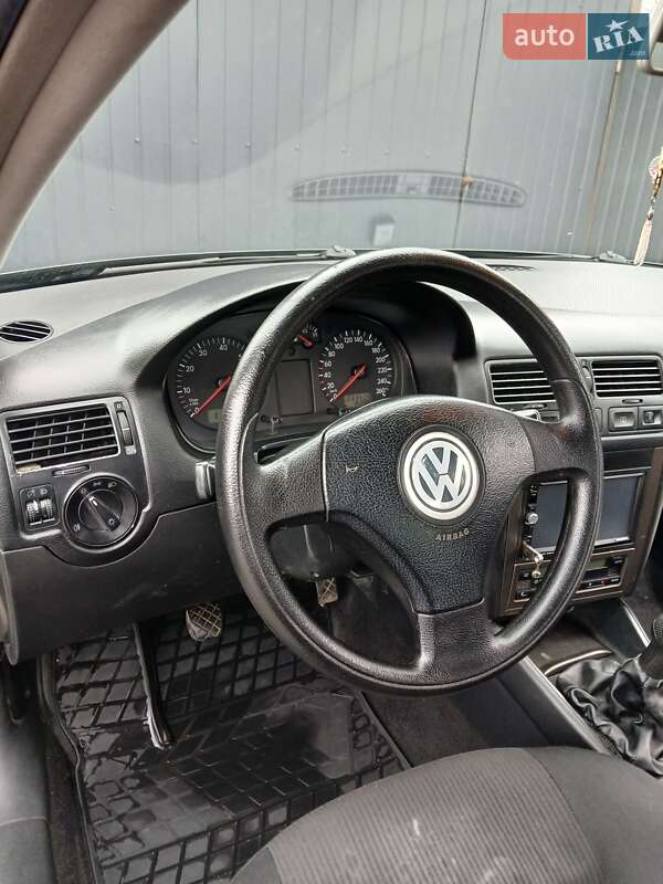 Седан Volkswagen Bora 2005 в Львове