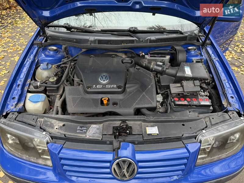 Седан Volkswagen Bora 1999 в Лысянке