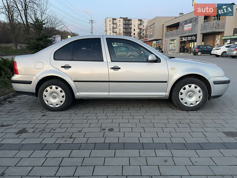 Седан Volkswagen Bora 1999 в Ужгороде