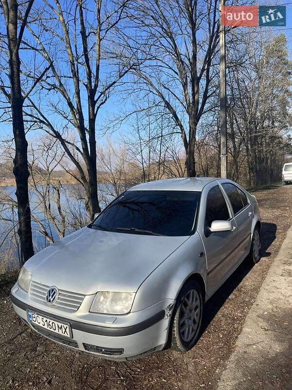 Седан Volkswagen Bora 1999 в Жидачове