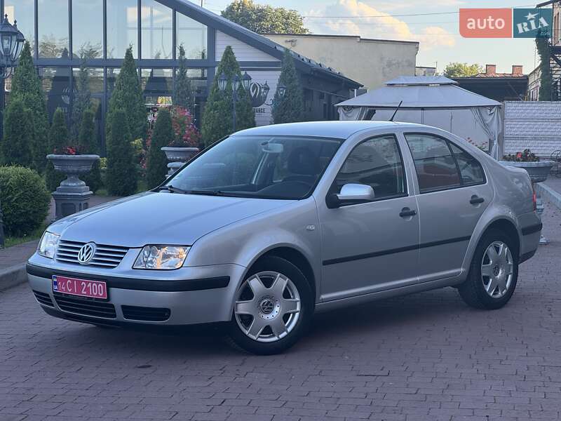 Седан Volkswagen Bora 2000 в Стрые