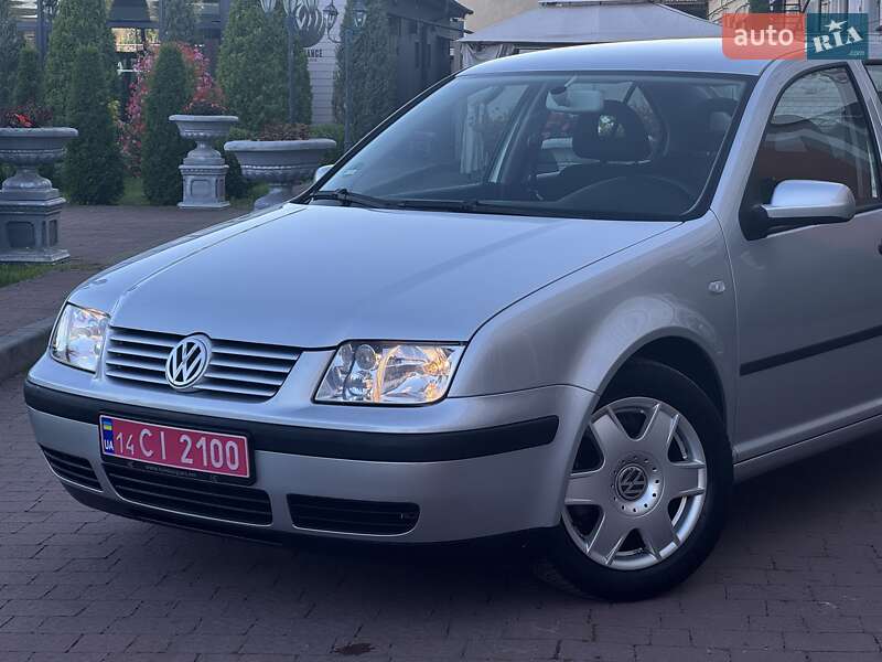 Седан Volkswagen Bora 2000 в Стрые