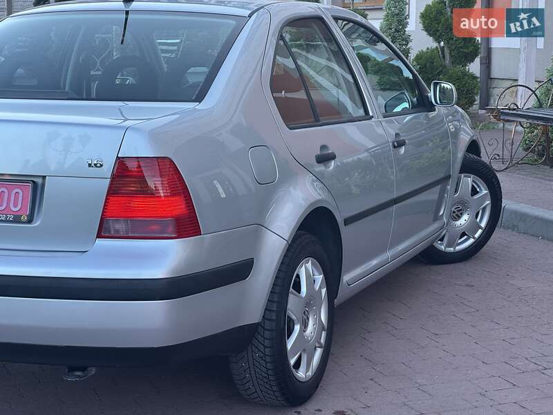 Седан Volkswagen Bora 2000 в Стрые