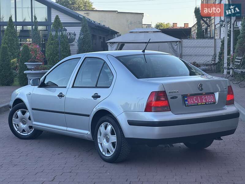 Седан Volkswagen Bora 2000 в Стрые